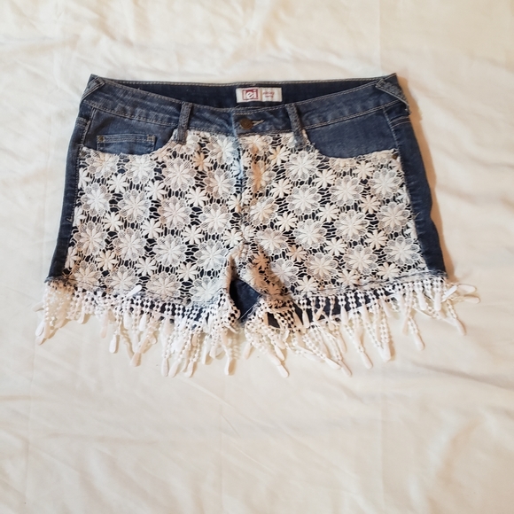 Lei Ashley short Jean - Picture 3 of 7